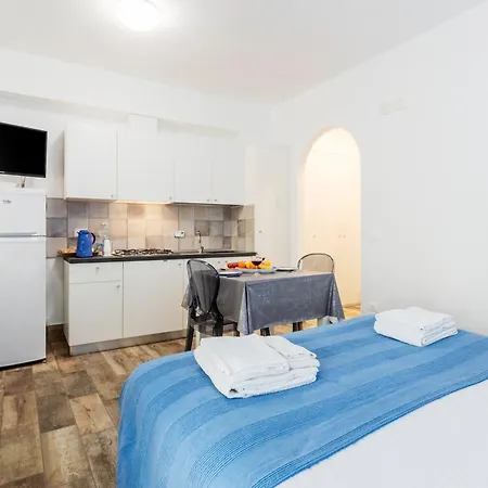 Casavacanzefranca - 14 Hébergement de vacances Terrasini